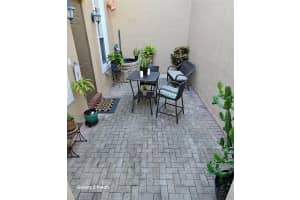 630 SW 147th Ter, Pembroke Pines, FL 33027 Sold 05/31/24