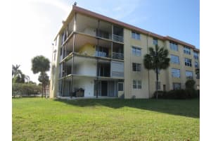 441 NE 195th St 200, Miami, FL 33179 Sold 10/30/24