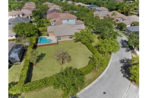 11172 NW 71st Ct, Parkland, FL 33076 Sold 05/15/24