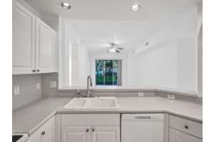 12455 Cristal Pointe Dr 101, Boynton Beach, FL 33437 Sold 05/15/24