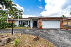 2941 NW 12th Ave, Wilton Manors, FL 33311 Sold 04/22/24