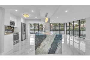 1000 Parkview Dr 210, Hallandale Beach, FL 33009 Sold 05/29/24