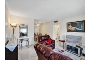 412 S Cypress Rd 202, Pompano Beach, FL 33060 Sold 05/01/25