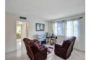 412 S Cypress Rd 202, Pompano Beach, FL 33060 Sold 05/01/25
