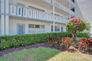 1027 Swansea B 1027, Deerfield Beach, FL 33442 Sold 09/17/24