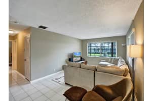 10098 40th Dr 284, Boynton Beach, FL 33436 Sold 08/02/24