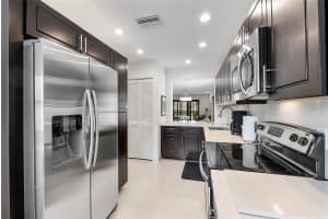 11 Stratford Dr East H, Boynton Beach, FL 33436 Sold 08/05/24
