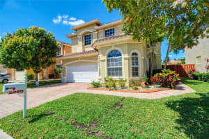 2080 NW 99th Ave, Pembroke Pines, FL 33024 Sold 07/16/24