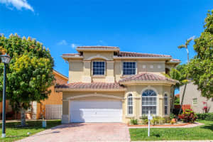 2080 NW 99th Ave, Pembroke Pines, FL 33024 Sold 07/16/24