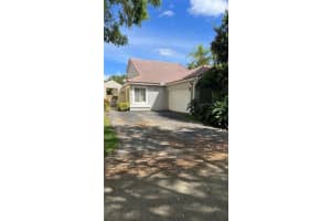 10061 NW 5th St, Plantation, FL 33324 Sold 06/20/24