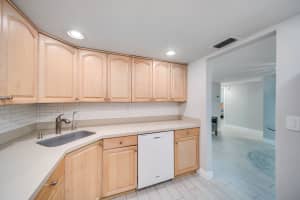 3004 NE 5th Terrace #102, Fort Lauderdale, FL 33334, Sold 09/06/24