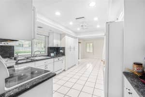 5884 SW 32 ter, Hollywood, FL 33312 - MLS#F10431340