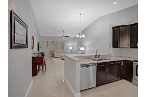 5009 E Lakes Dr 5009, Deerfield Beach, FL 33064 Sold 04/30/24