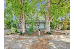 2722 NE 6th Ln, Wilton Manors, FL 33334 Sold 09/13/24
