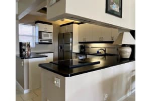 4800 Bayview Dr 503, Fort Lauderdale, FL 33308 Sold 04/08/25