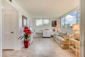 9320 S Hollybrook Lake Dr APT 210, Pembroke Pines, FL 33025, Sold 07/18/25