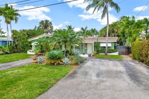 651 NW 34th St, Oakland Park, FL 33309 Sold 02/04/25