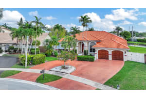 10040 NW 10th St, Plantation, FL 33322 Sold 08/02/24