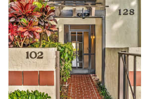 10407 S Circle Lake Dr 102, Boynton Beach, FL 33437 Sold 07/08/24