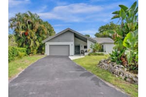 395 NW 89th Ln, Coral Springs, FL 33071 Sold 05/15/24