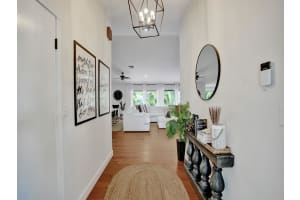 395 NW 89th Ln, Coral Springs, FL 33071 Sold 05/15/24