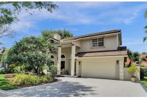 1601 E OAK KNOLL CIR, Davie, FL 33324 Sold 06/07/24