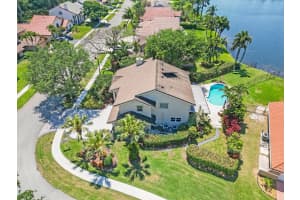 1601 E OAK KNOLL CIR, Davie, FL 33324 Sold 06/07/24