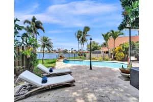 1601 E OAK KNOLL CIR, Davie, FL 33324 Sold 06/07/24