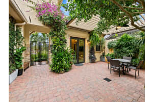 11956 Cantal Cir, Parkland, FL 33076 Sold 05/29/24