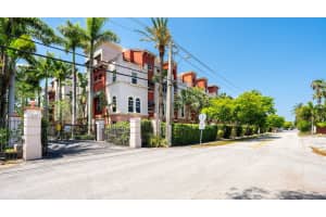 1033 NE 17th Way 802, Fort Lauderdale, FL 33304 Sold 07/19/24