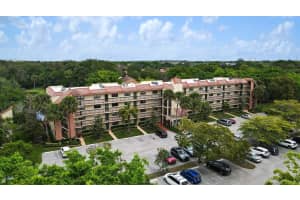 1734 Hammock Blvd 302, Pompano Beach, FL 33063 Sold 08/01/24