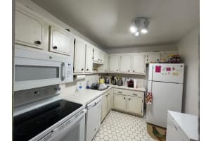 8100 SW 24th St 112, North Lauderdale, FL 33068 Sold 08/22/24