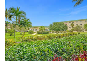 810 SE 7th St 403, Deerfield Beach, FL 33441 Sold 09/19/24