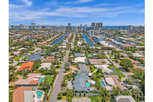 2740 NE 35th St, Fort Lauderdale, FL 33306 Sold 11/04/24