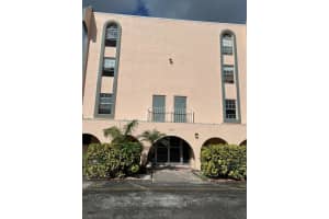 4211 NW 41st St 208, Lauderdale Lakes, FL 33319 Sold 12/17/24