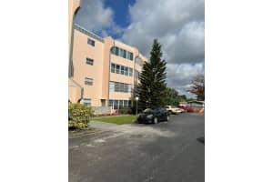 4211 NW 41st St 208, Lauderdale Lakes, FL 33319 Sold 12/17/24