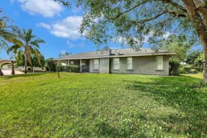301 SE Crosspoint Dr, Port Saint Lucie, FL 34983 Sold 10/25/24