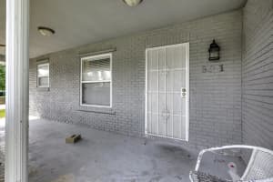 301 SE Crosspoint Dr, Port Saint Lucie, FL 34983 Sold 10/25/24