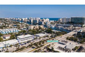 2752 NE 1st St, Pompano Beach, FL 33062 Sold 08/04/25