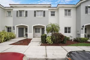 3055 SE 15th Ave, Homestead, FL 33035 Sold 06/07/24