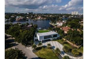 19 Gatehouse Rd, Sea Ranch Lakes, FL 33308 Sold 07/24/24