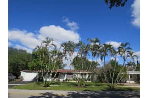 721 W Country Club Cir, Plantation, FL 33317 Sold 06/18/24