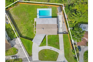 4421 SW 1st St, Plantation, FL 33317 Sold 05/31/24