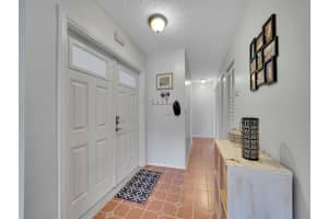 2279 Nova Village Dr, Davie, FL 33317 Sold 06/20/24