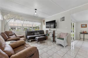 8721 SW 22nd Ct, Davie, FL 33324 Sold 08/16/24