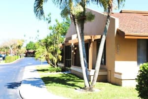 928 NW 79th Ter, Plantation, FL 33324 Sold 05/28/24