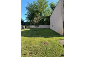 19 Seville Cir 1, Fort Lauderdale, FL 33324 Sold 08/02/24