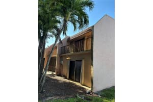 19 Seville Cir 1, Fort Lauderdale, FL 33324 Sold 08/02/24