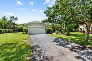 5200 NW 52nd St, Coconut Creek, FL 33073 Sold 06/20/24