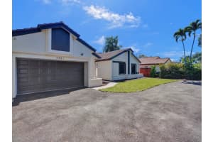 3301 Island Rd, Cooper City, FL 33026 Sold 06/18/24